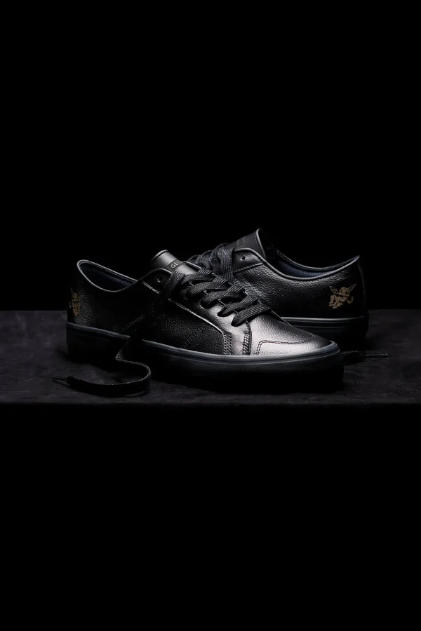 Globe Brand Surplus - - Skate Shoes< Pro Shoes